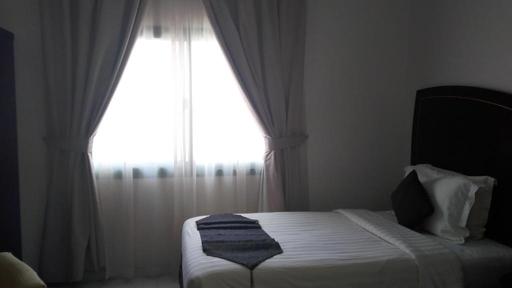 Royal Crown Suites Σάρτζα Εξωτερικό φωτογραφία