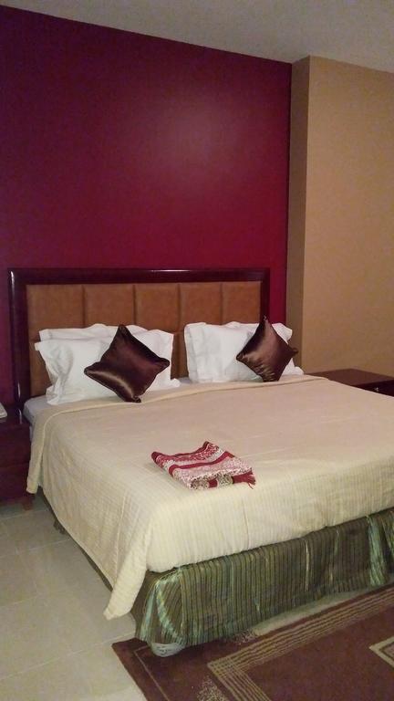 Royal Crown Suites Σάρτζα Εξωτερικό φωτογραφία