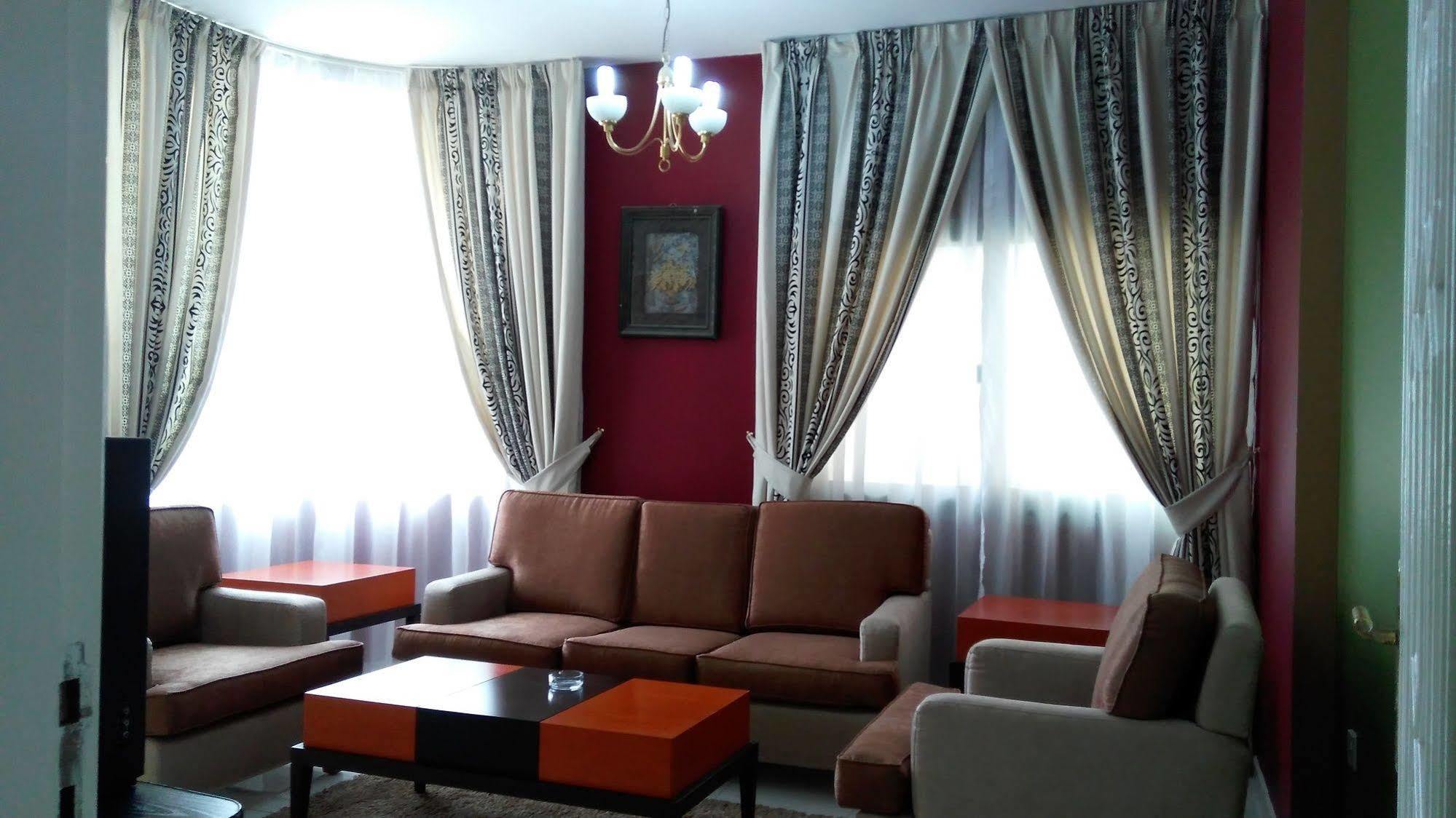 Royal Crown Suites Σάρτζα Εξωτερικό φωτογραφία