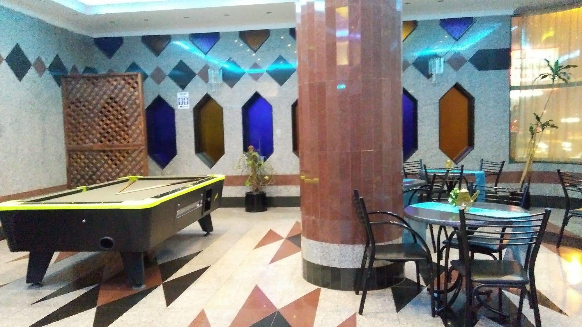 Royal Crown Suites Σάρτζα Εξωτερικό φωτογραφία